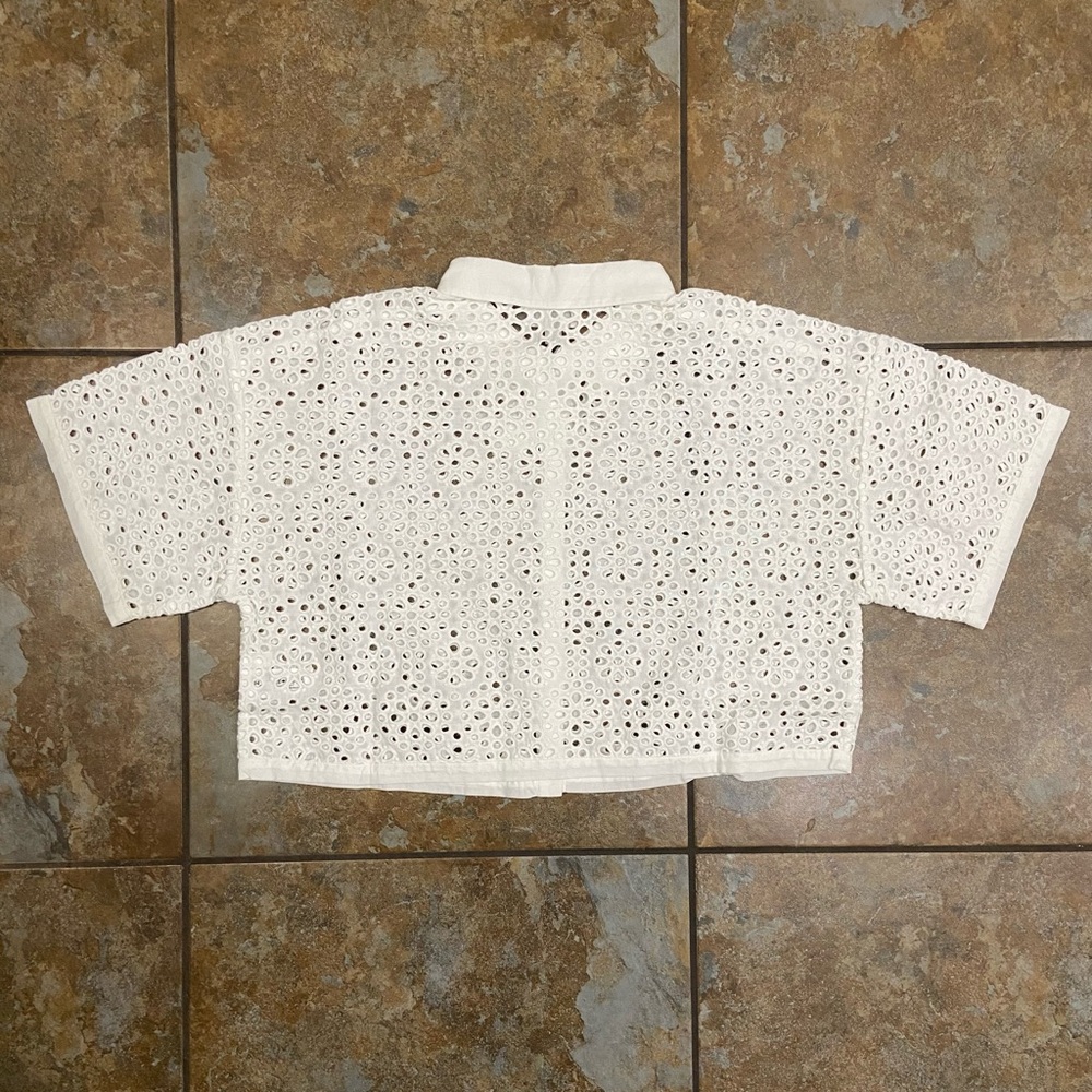 Elegant White Eyelet Crop Top - Picture 7 of 11